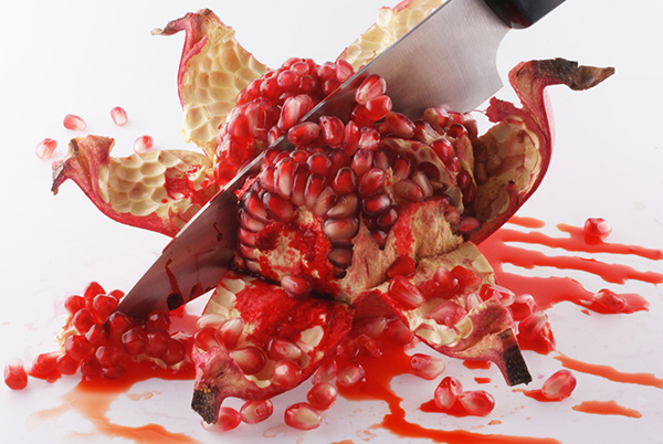 How to cut a pomegranate - photo